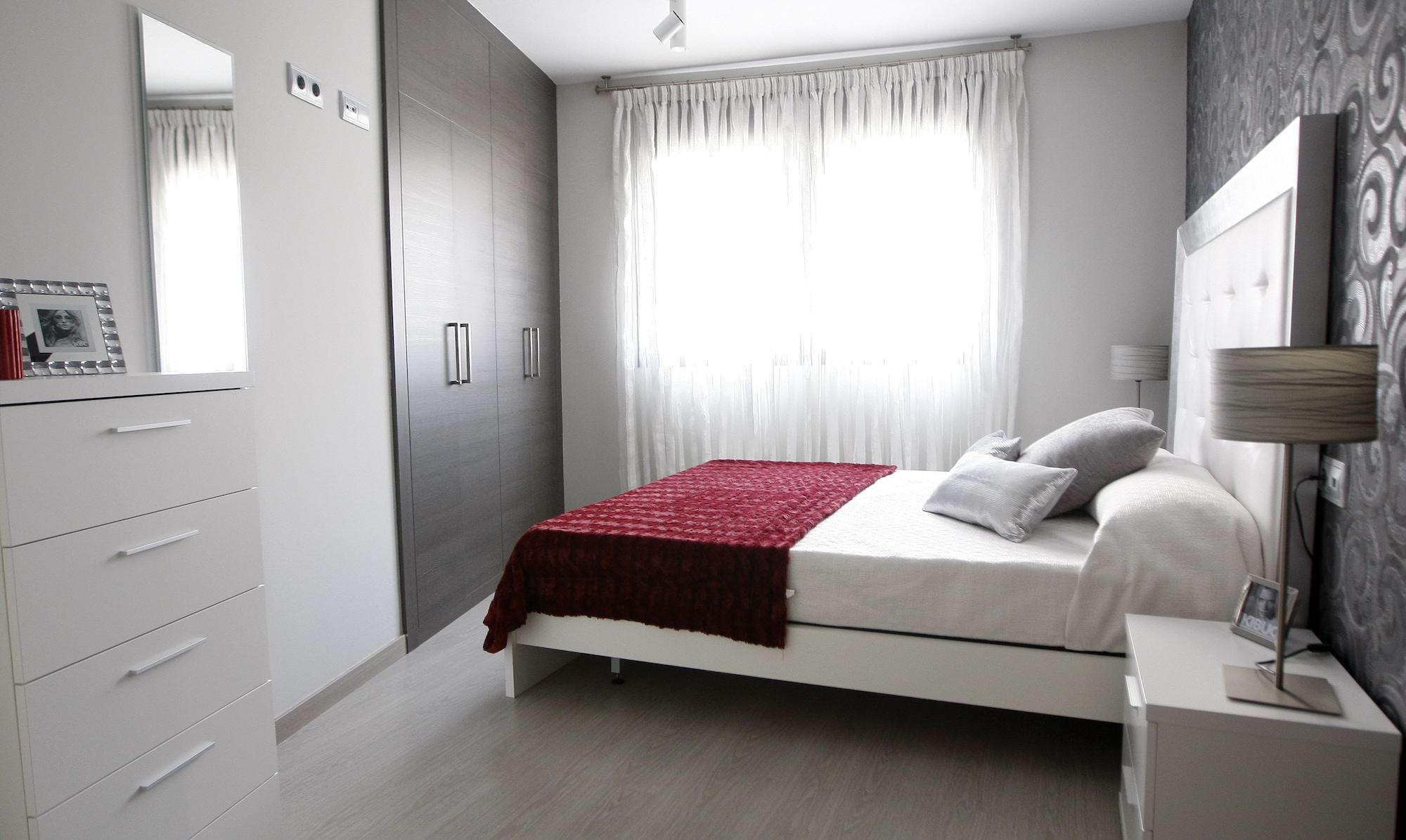 Apartamentos Real Лерида Екстериор снимка