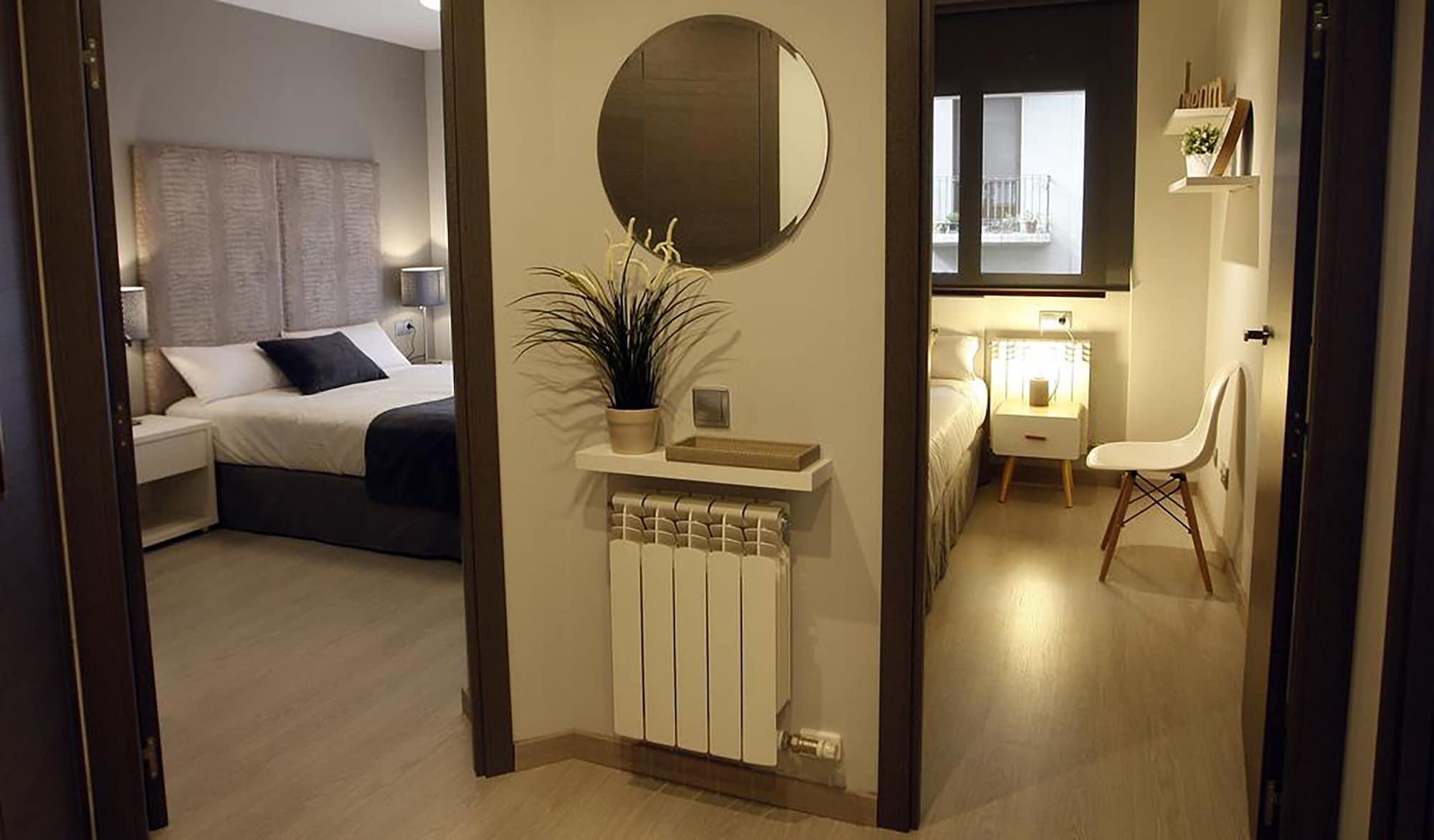 Apartamentos Real Лерида Екстериор снимка