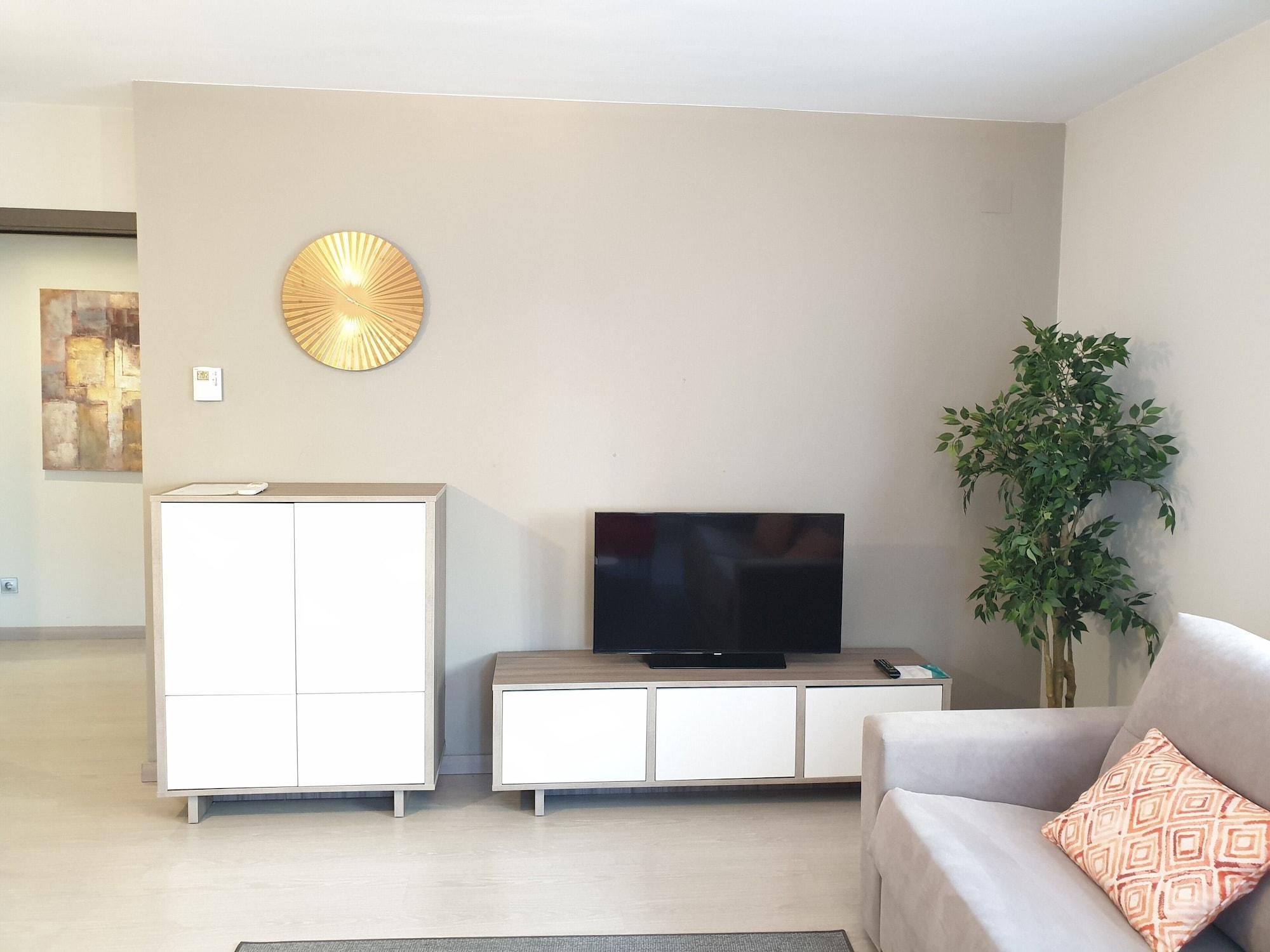 Apartamentos Real Лерида Екстериор снимка
