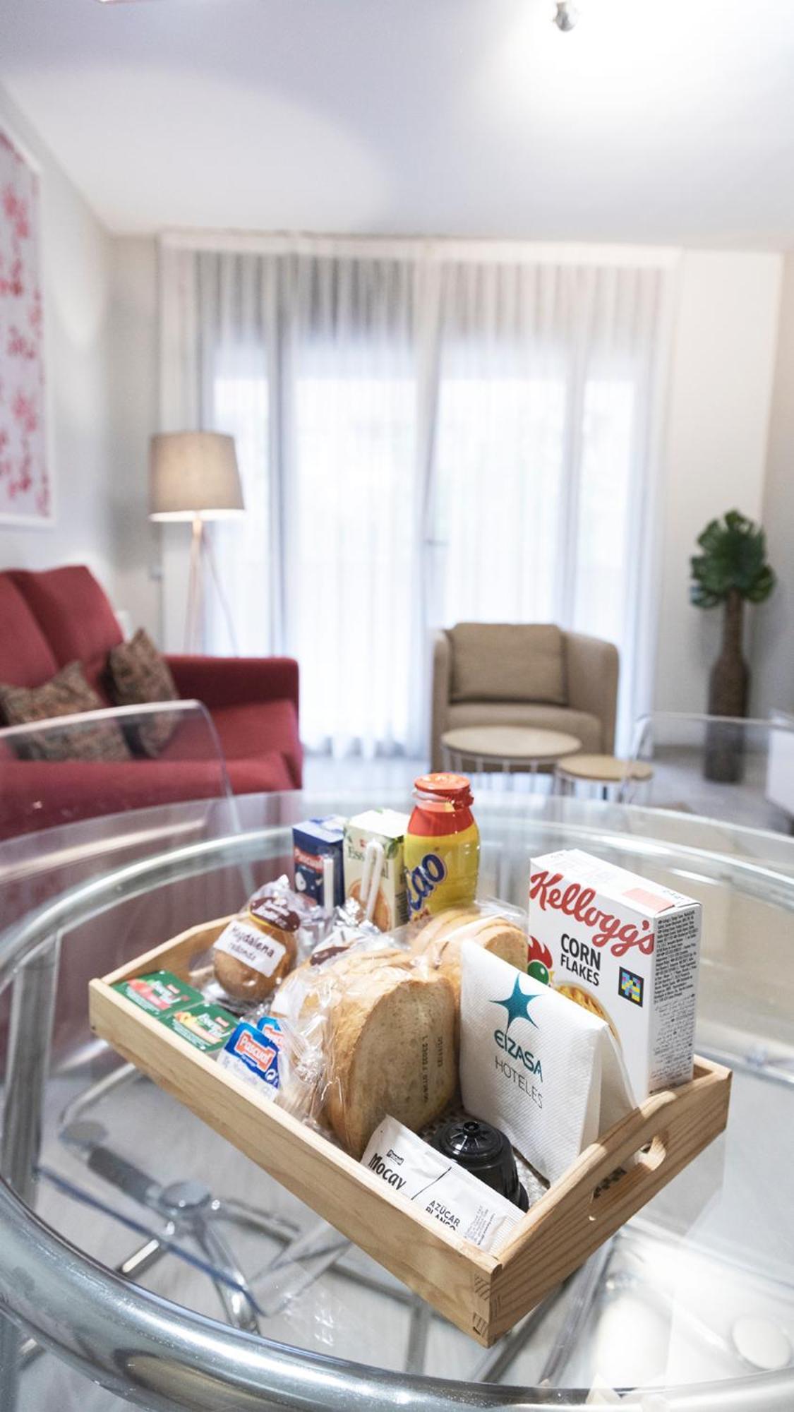 Apartamentos Real Лерида Екстериор снимка
