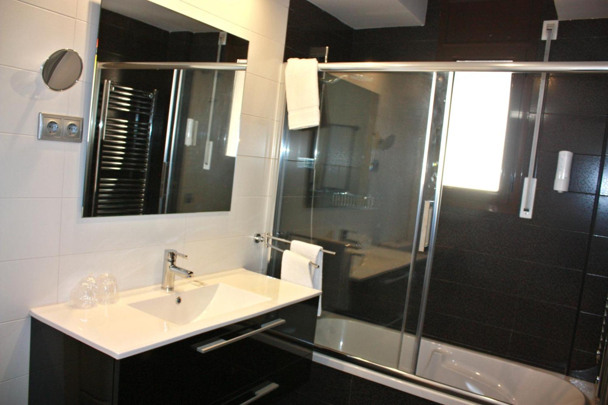 Apartamentos Real Лерида Стая снимка