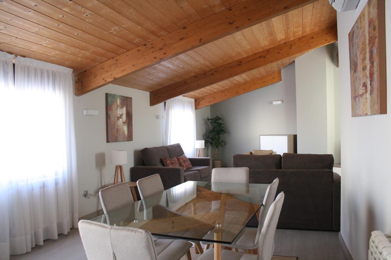 Apartamentos Real Лерида Екстериор снимка