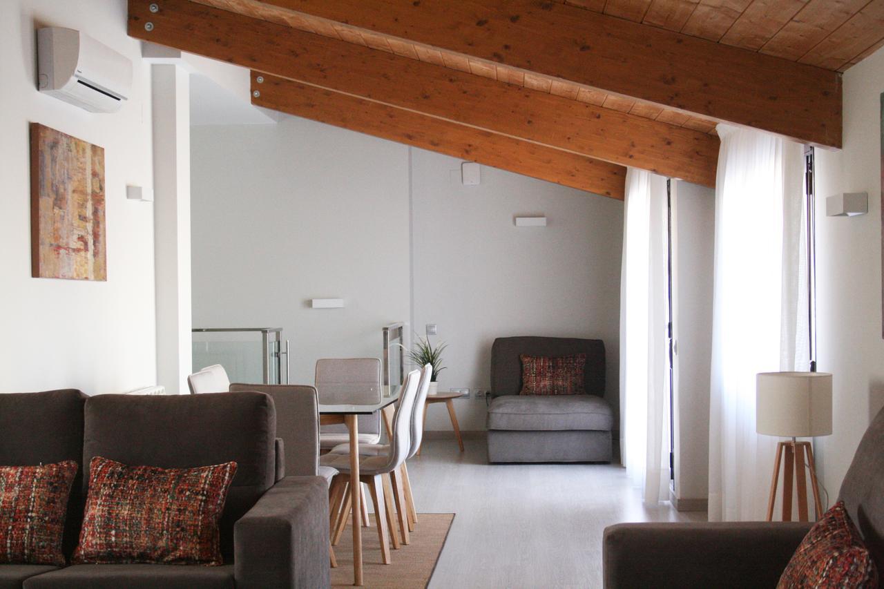 Apartamentos Real Лерида Екстериор снимка