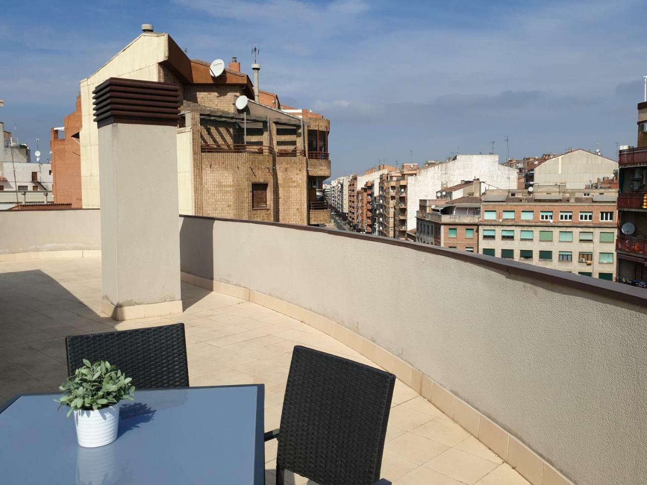 Apartamentos Real Лерида Екстериор снимка